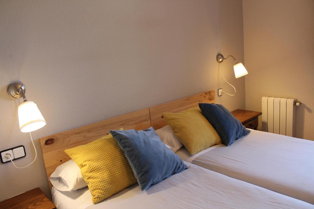 Apartamentos Los Hidalgos Santillana del Mar Exterior photo
