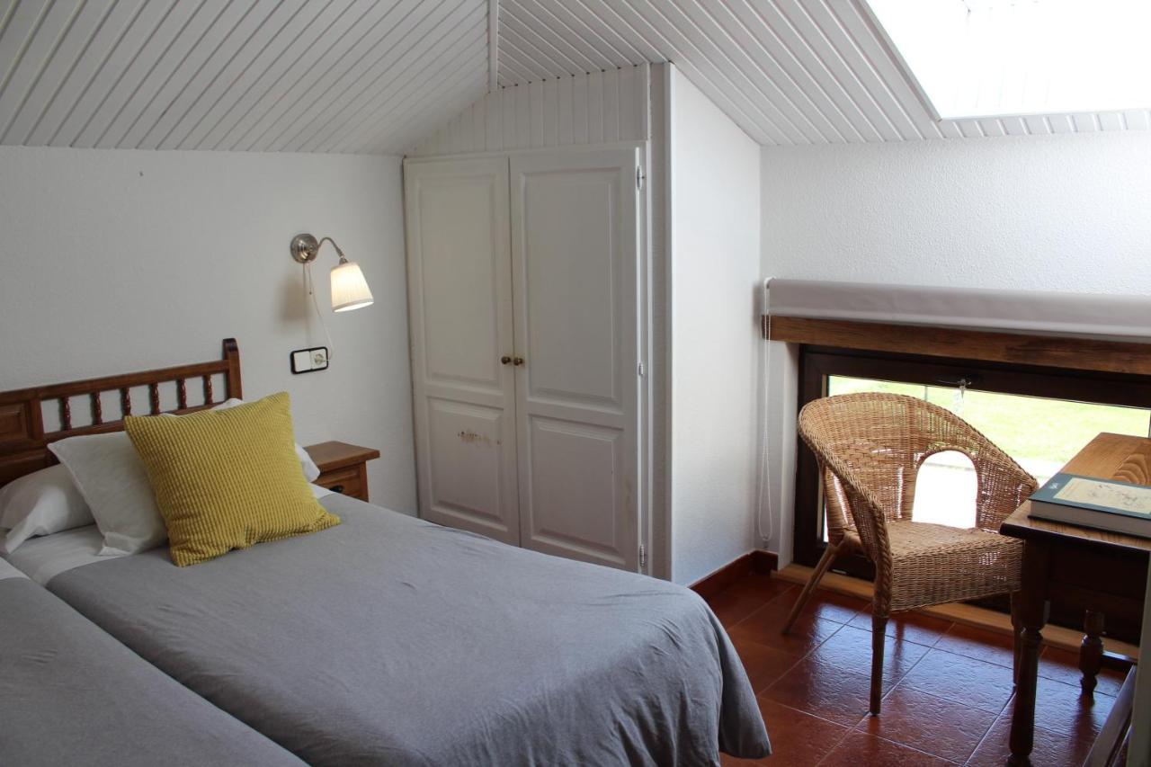 Apartamentos Los Hidalgos Santillana del Mar Exterior photo