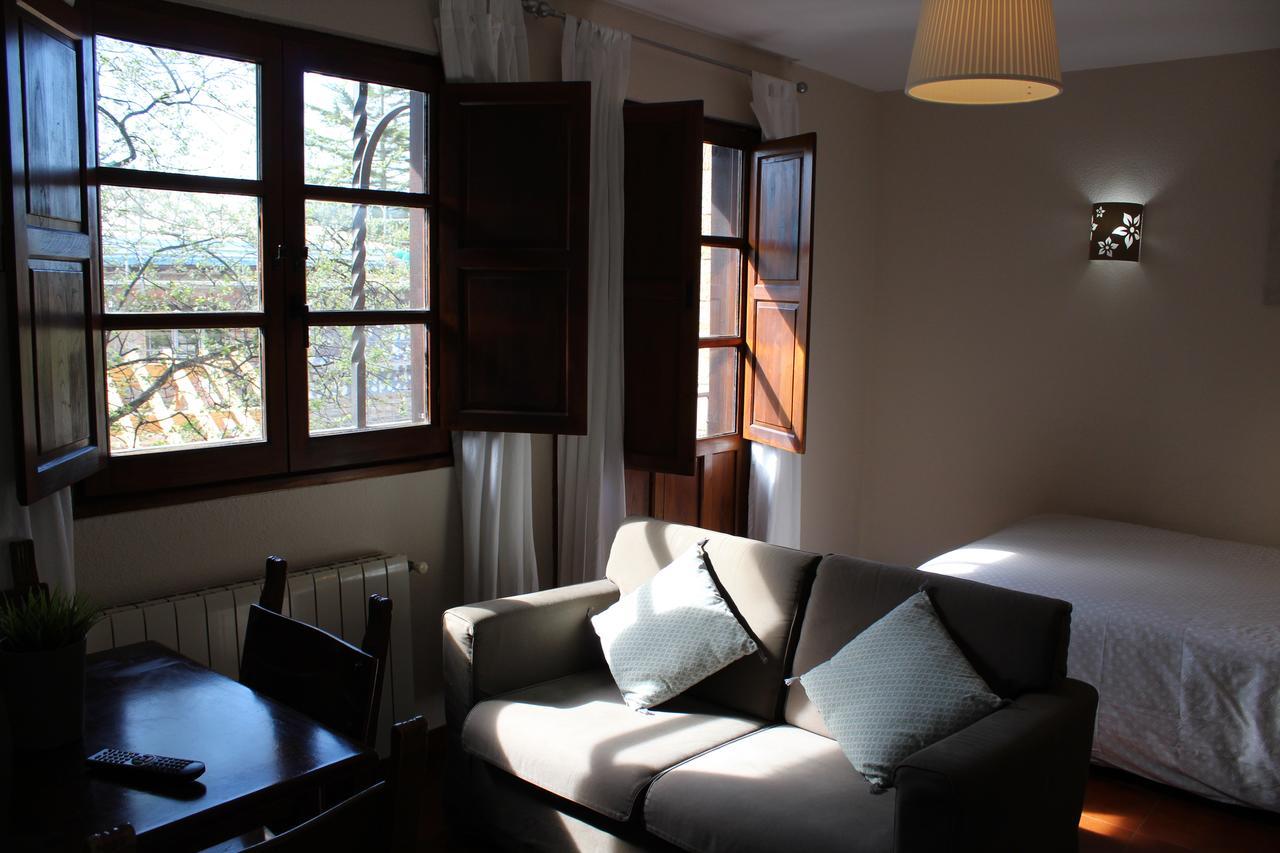 Apartamentos Los Hidalgos Santillana del Mar Exterior photo