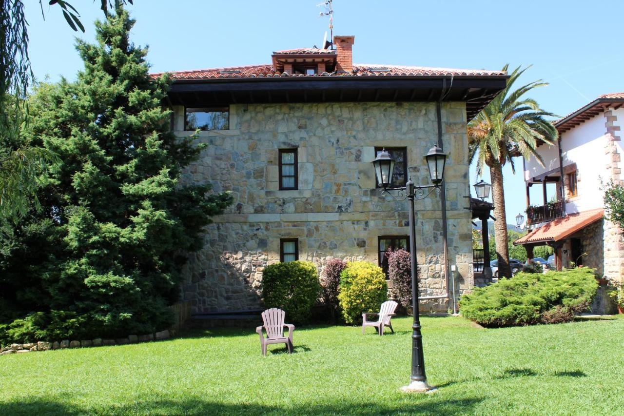 Apartamentos Los Hidalgos Santillana del Mar Exterior photo